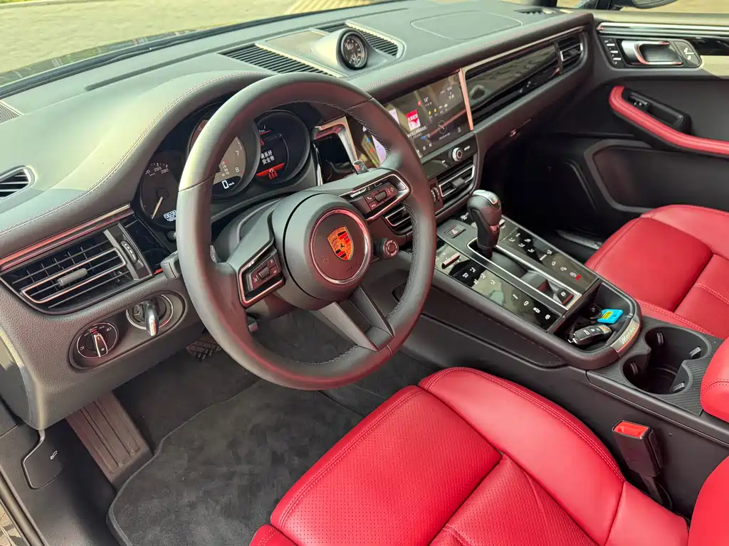 Porsche Macan 2025 — фото 14