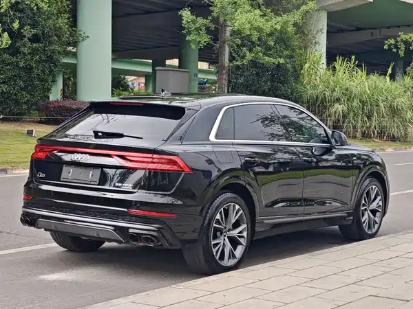 Audi Q8 2022