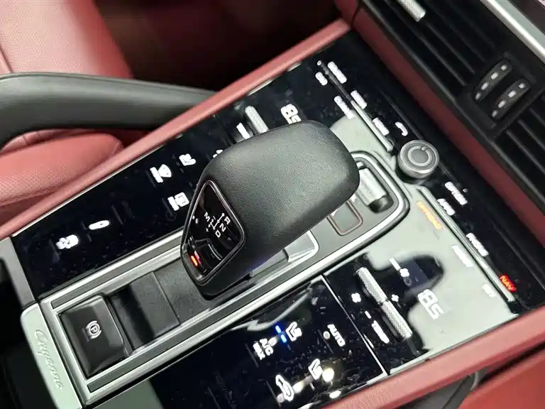 Porsche Cayenne 2023 — фото 15