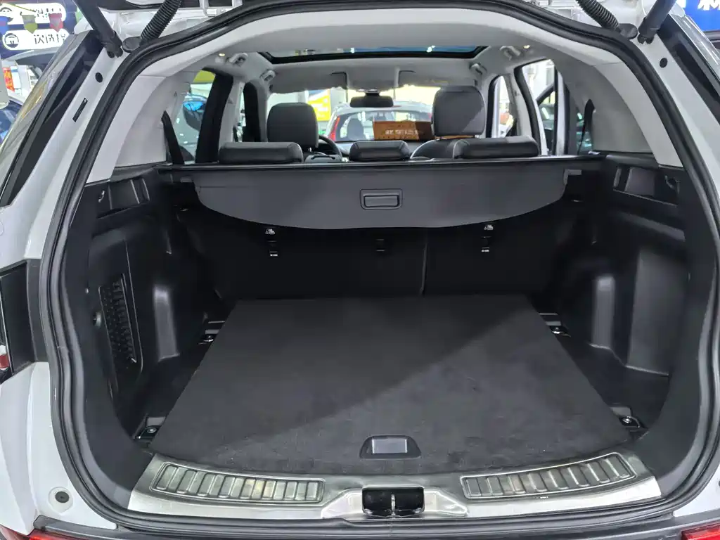 Land Rover Discovery Sport 2019 — фото 12