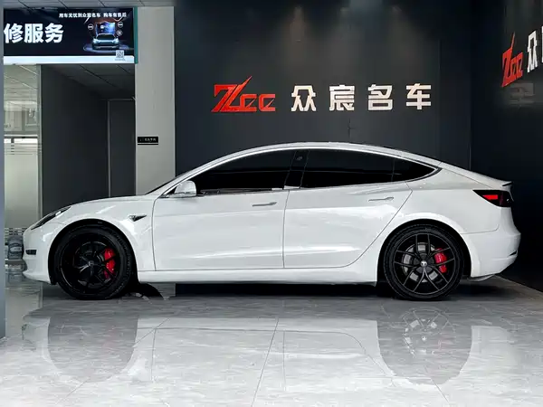 Tesla Model 3 2020