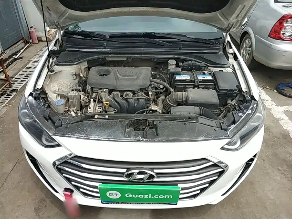 Hyundai Elantra 2019 — фото 20