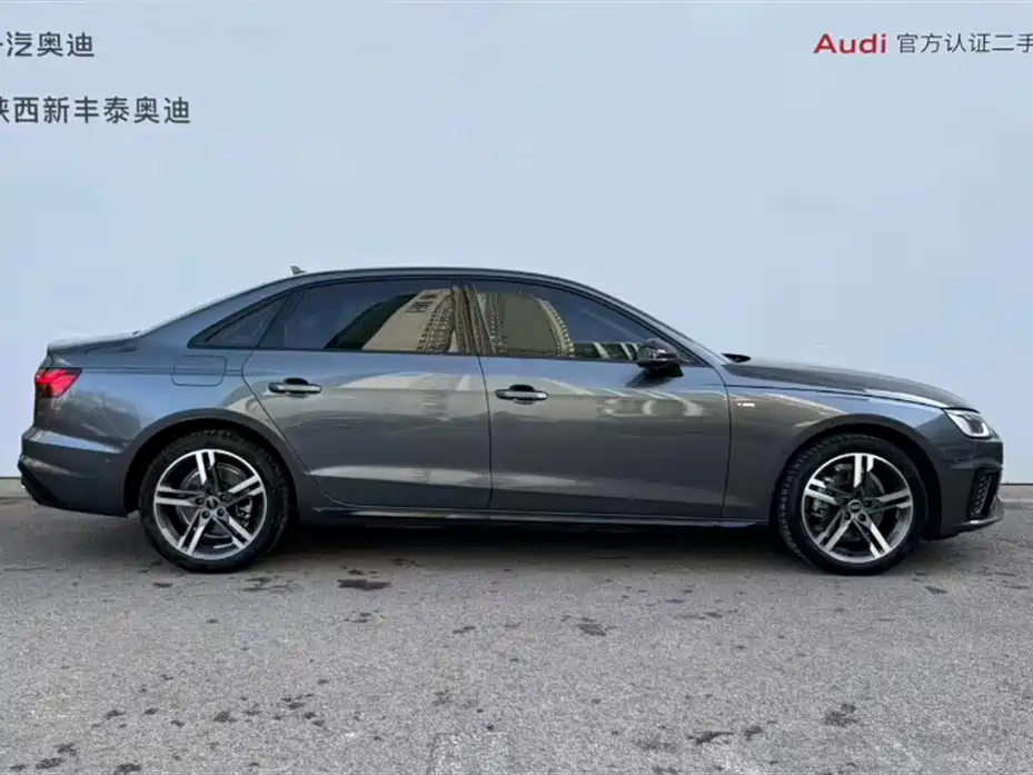 Audi A4L 2022 — фото 3