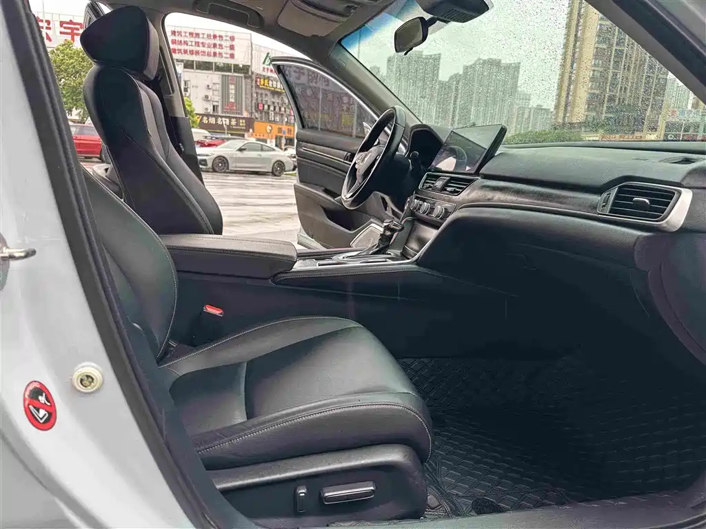 Honda Accord 2022 — фото 12
