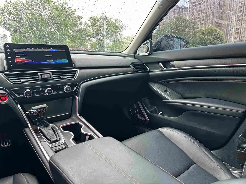 Honda Accord 2022 — фото 17