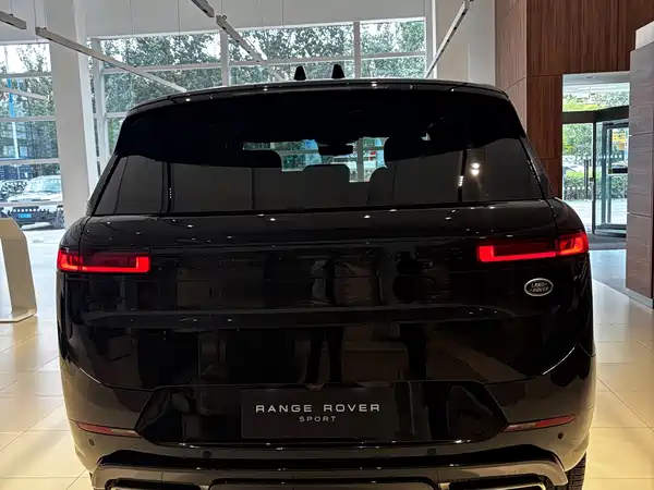 Land Rover Range Rover Sport 2026
