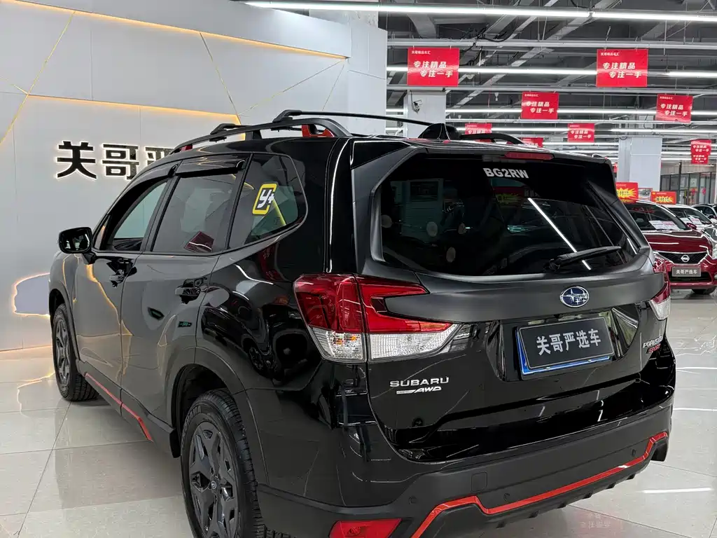 Subaru Forester 2025 — фото 4