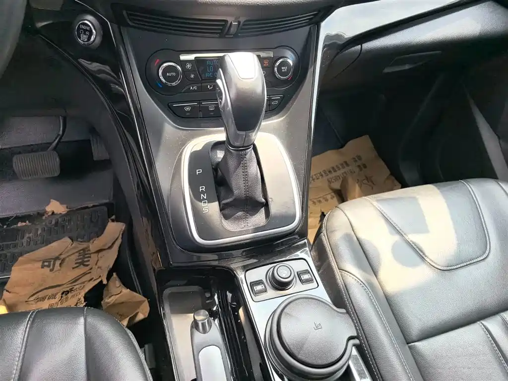 Ford Kuga 2014 — фото 15