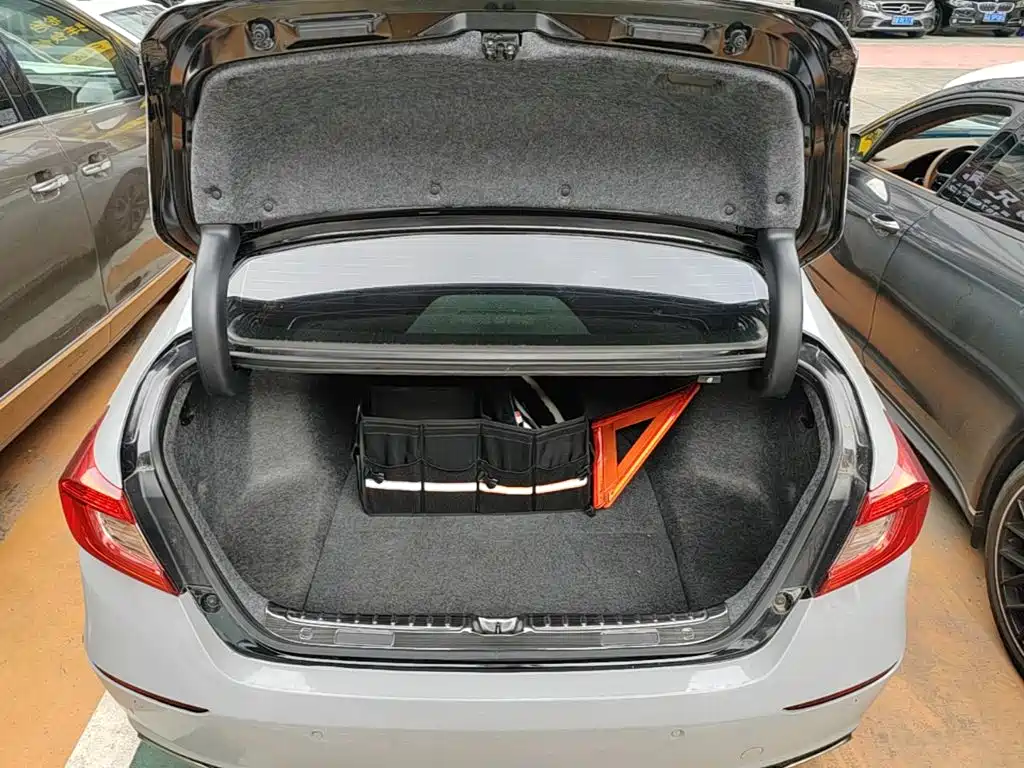 Honda Accord 2021 — фото 19