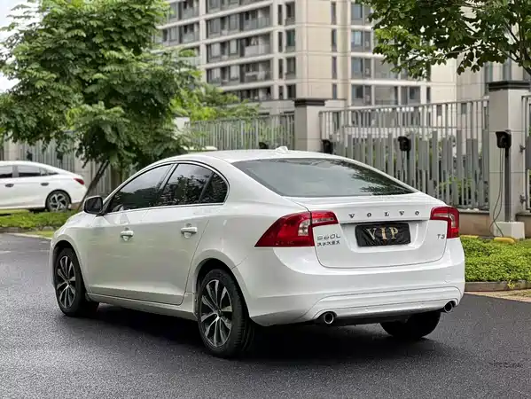 Volvo S60 2019