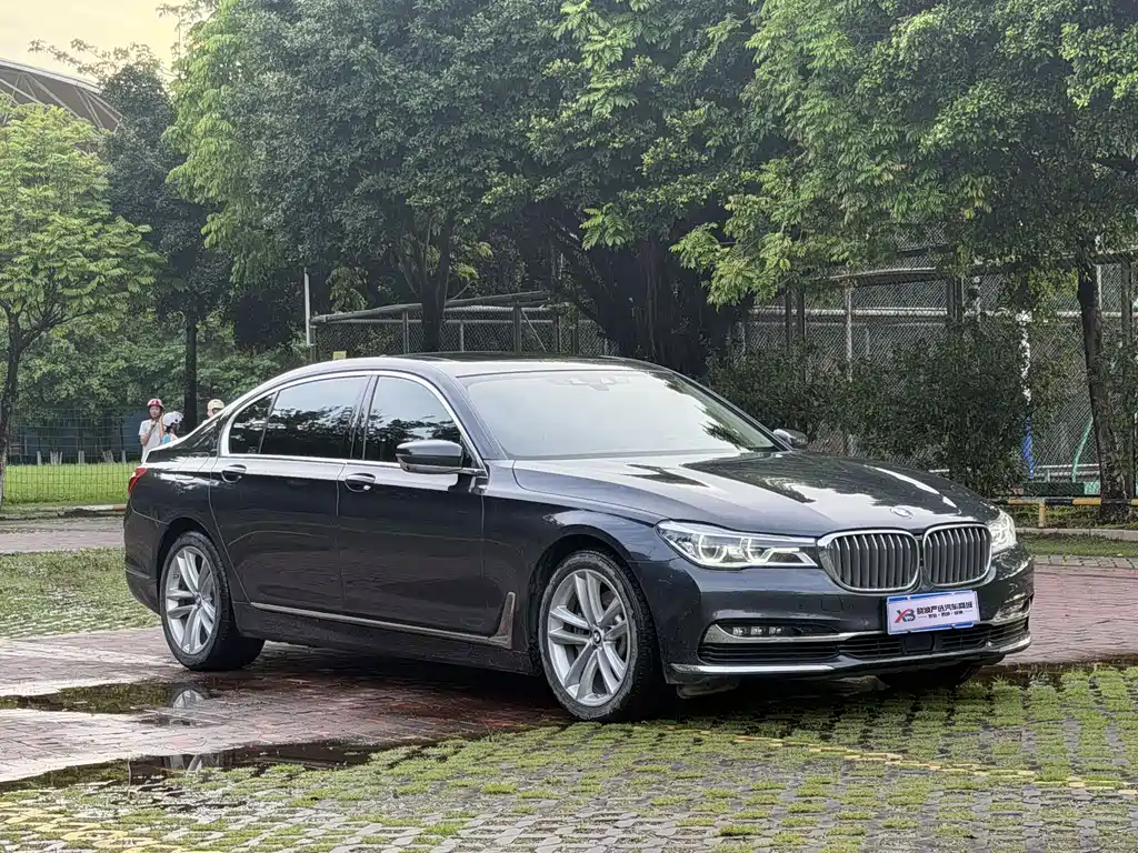 BMW 7 Series 2019 — фото 4