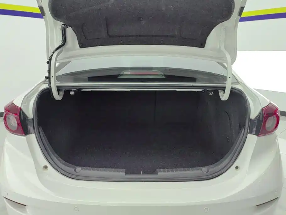 Mazda 3 Angkesela 2016