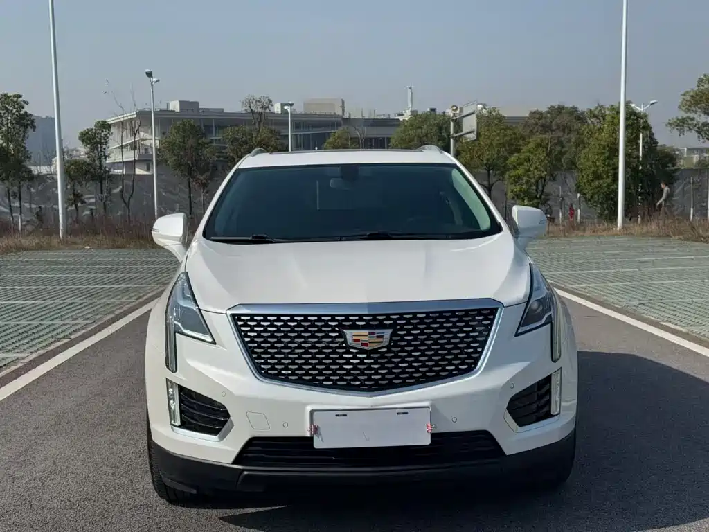 Cadillac XT5 2017 — фото 2