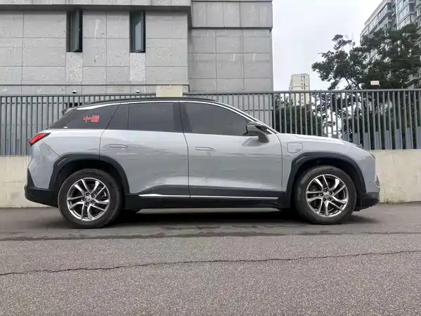 NIO ES6 2020
