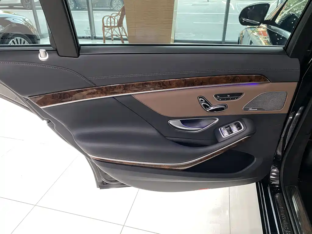Mercedes-Benz S-Class 2015 — фото 12