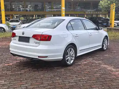 Volkswagen Sagitar 2018