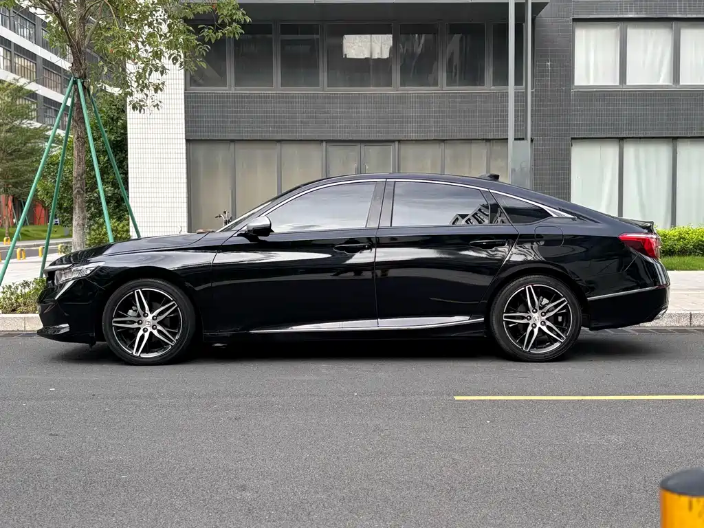 Honda Inspire 2022 — фото 21
