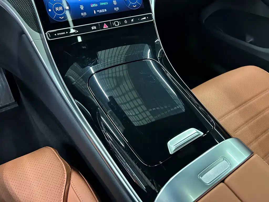 Mercedes-Benz GLC 2025 — фото 12