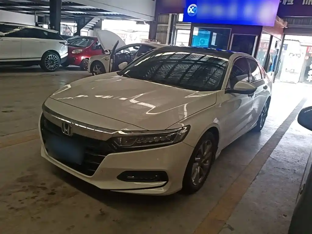 Honda Accord 2020 — фото 1