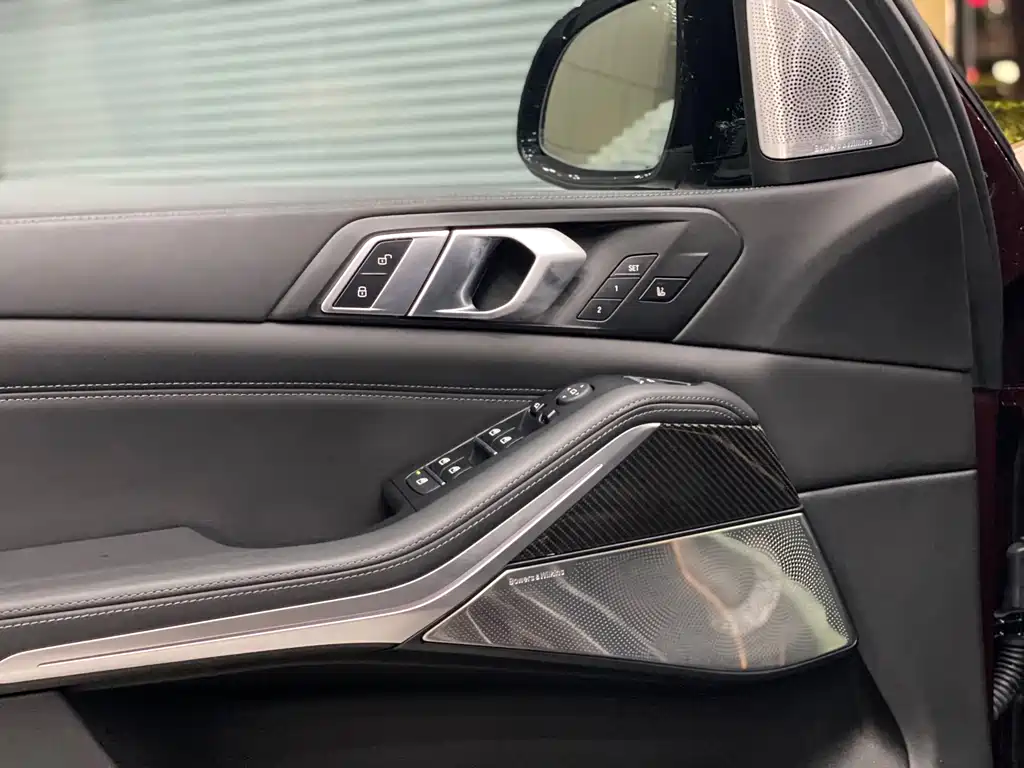 BMW X5 M 2022 — фото 10