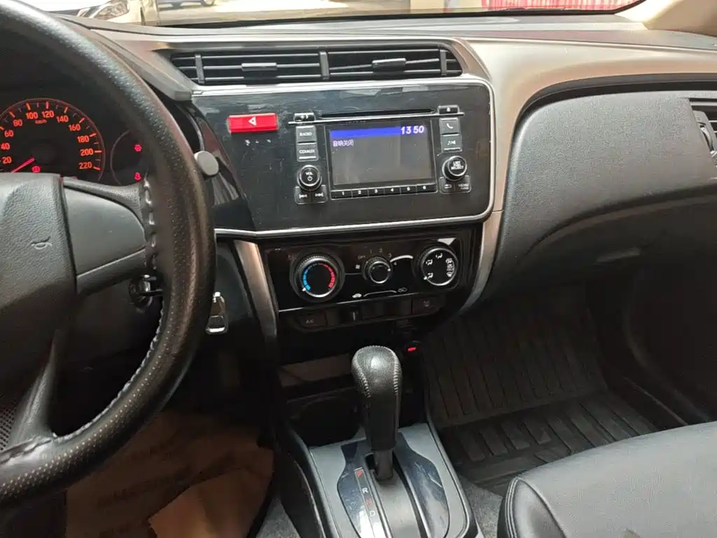 Honda City 2016 — фото 13