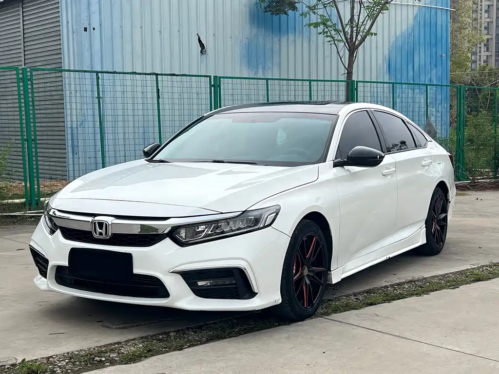 Honda Inspire 2019 — фото 1