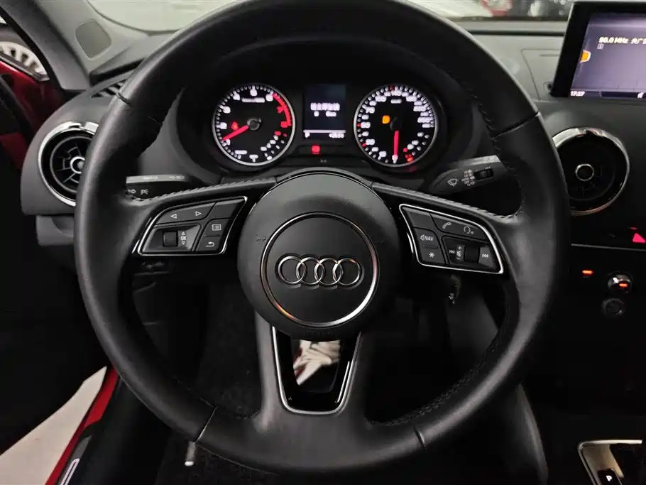 Audi A3 2019 — фото 15