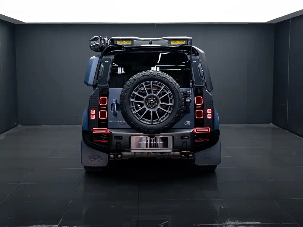 Land Rover Defender 2022 — фото 7