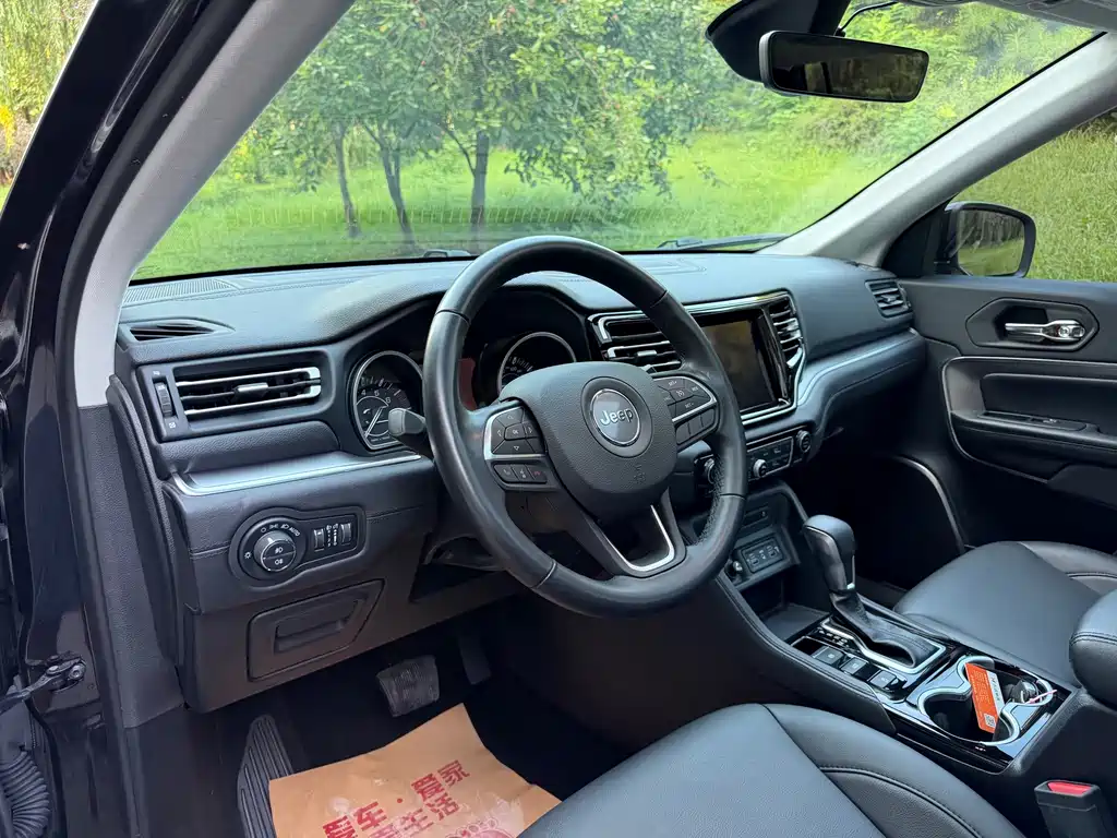 Jeep Grand Commander 2021 — фото 10