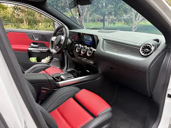 Mercedes-Benz GLA AMG 2023