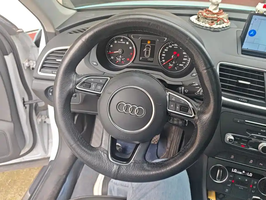 Audi Q3 2017 — фото 14