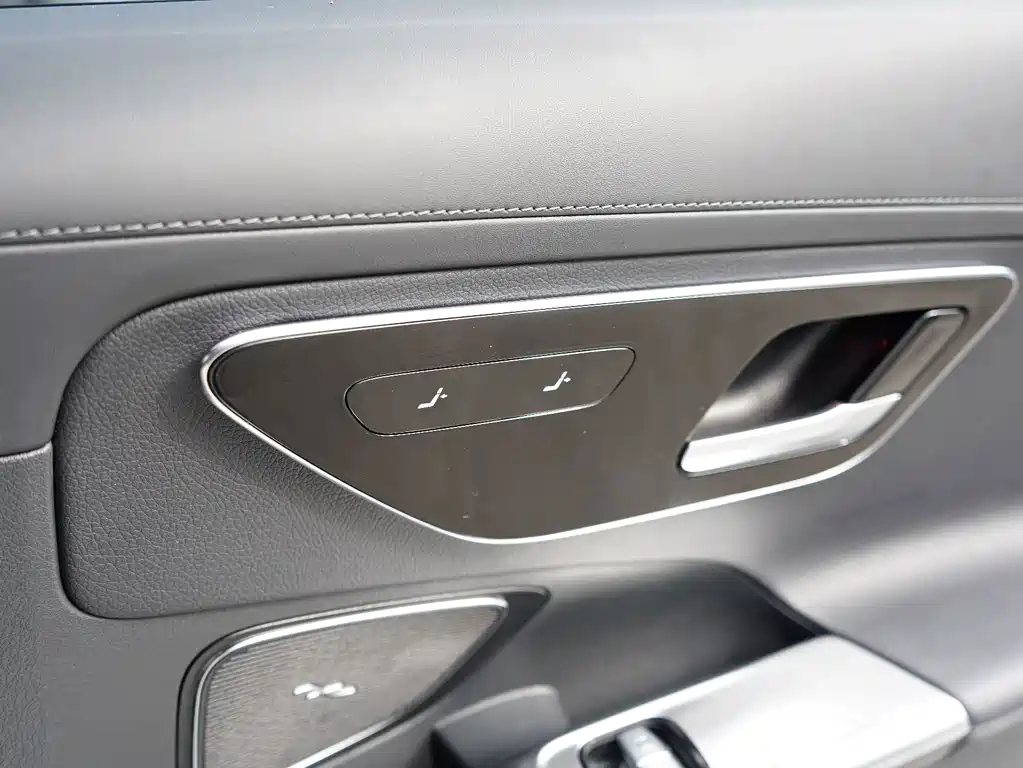 Mercedes-Benz C-Class 2021 — фото 15