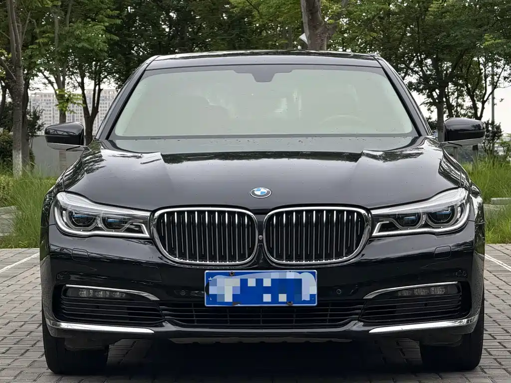 BMW 7 Series 2017 — фото 2