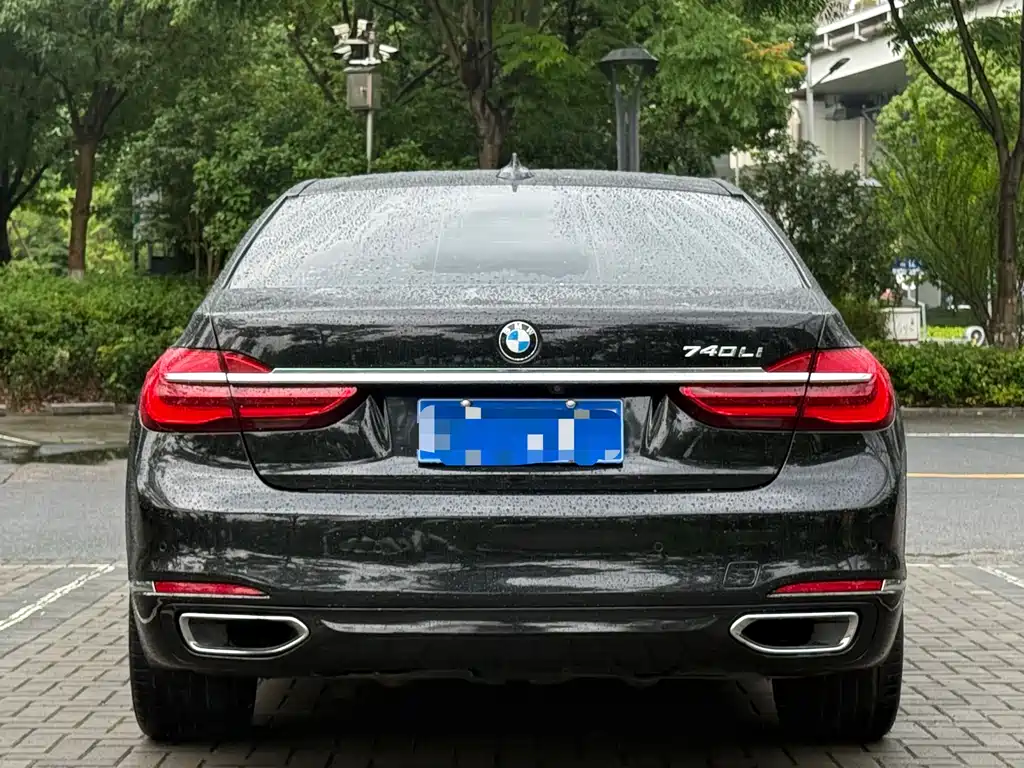 BMW 7 Series 2017 — фото 6