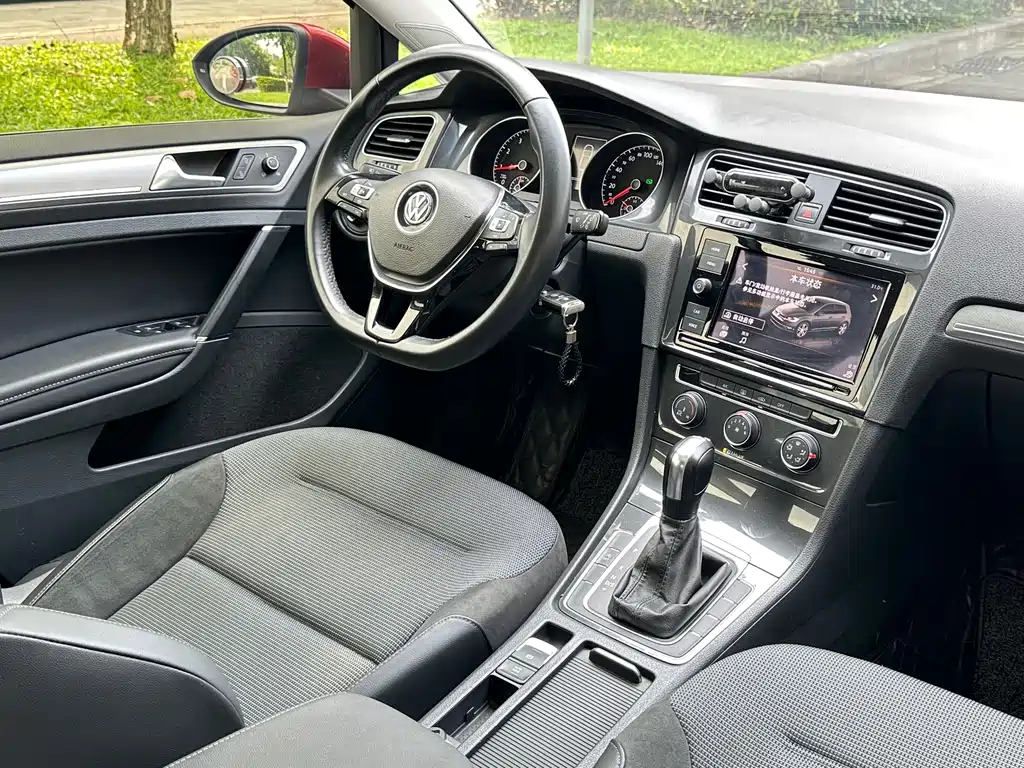 Volkswagen Golf 2019 — фото 9