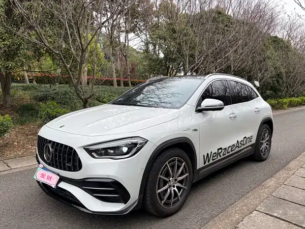 Mercedes-Benz GLA AMG 2023
