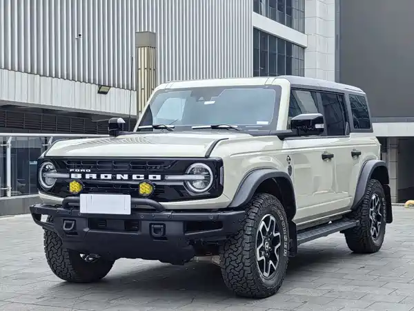 Ford Bronco 2024