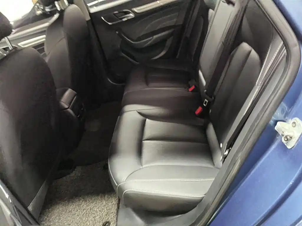 Roewe i6 Classic 2018 — фото 17