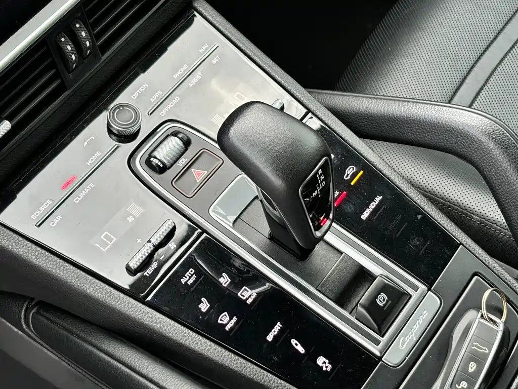 Porsche Cayenne 2019 — фото 11