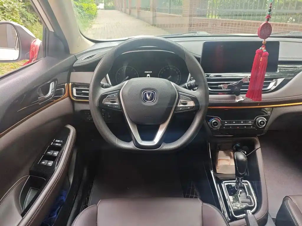 Changan Eado DT 2018 — фото 3