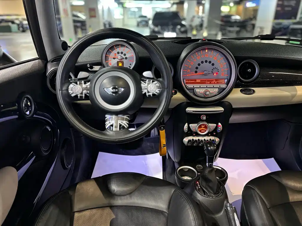 MINI Clubman 2008 — фото 12
