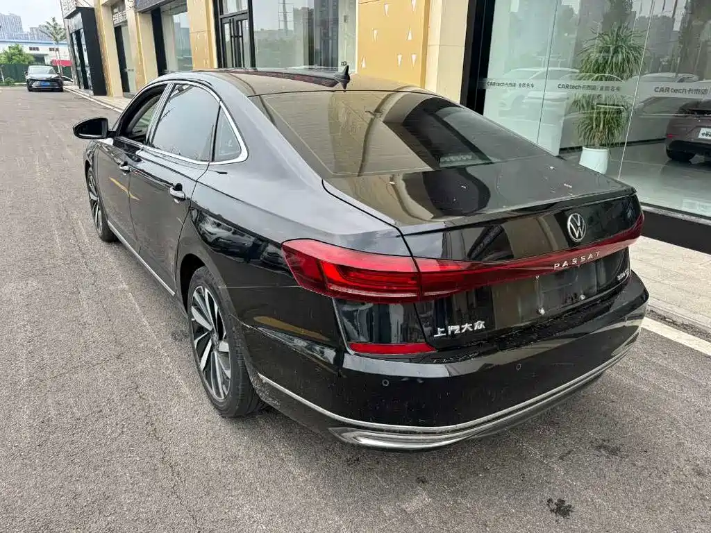 Volkswagen Passat 2022