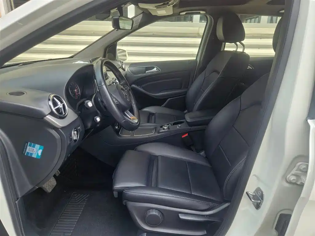 Mercedes-Benz B-Class 2019 — фото 10