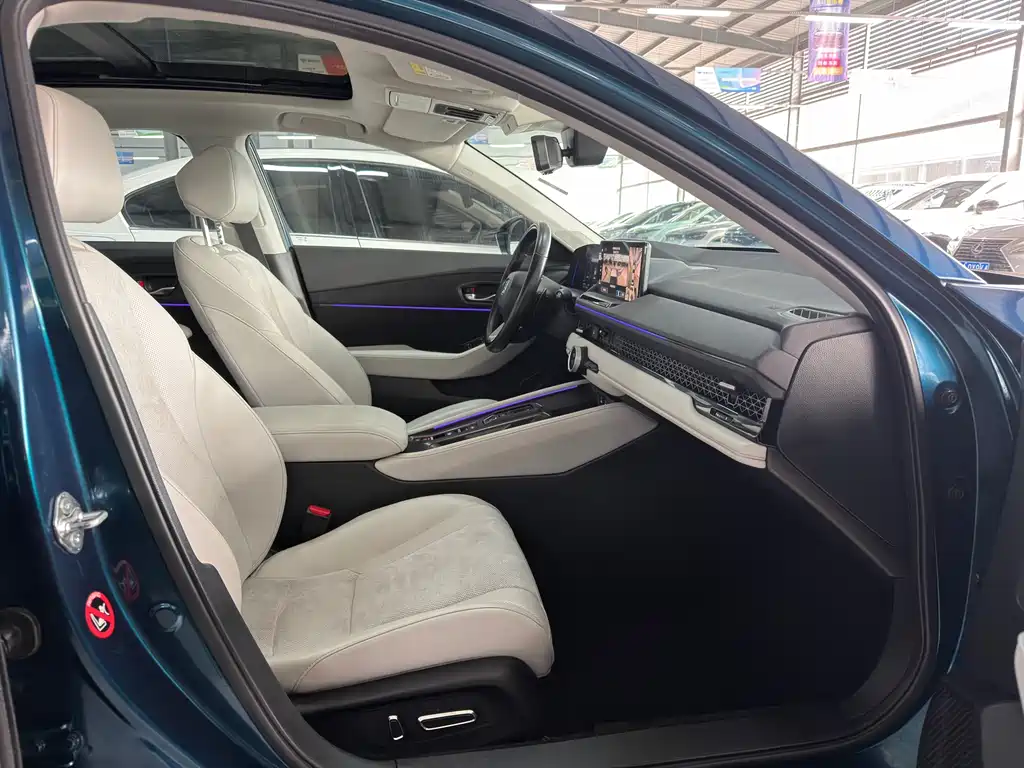 Honda Accord New Energy 2023 — фото 17