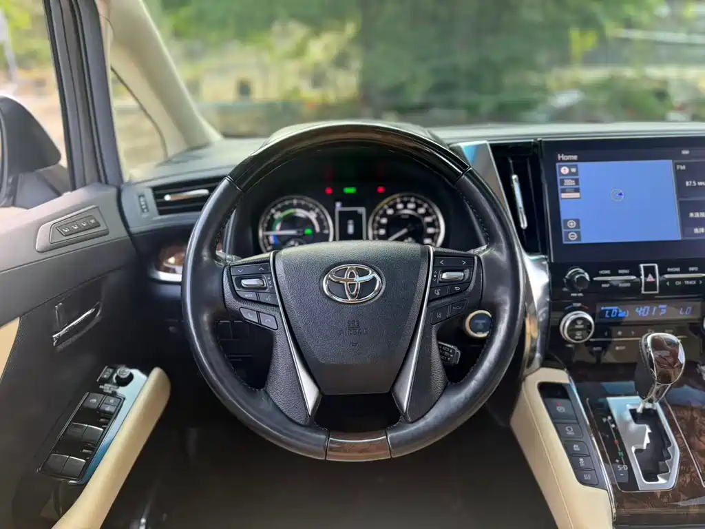 Toyota Alphard 2021 — фото 9