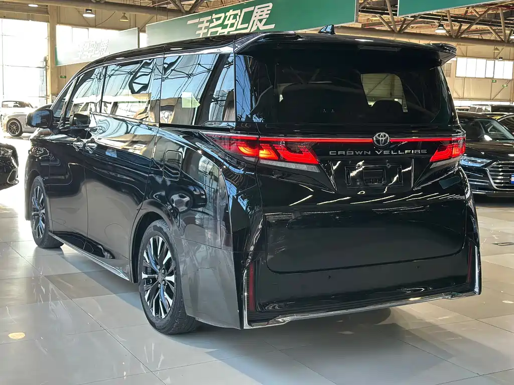 Toyota Vellfire 2024 — фото 6