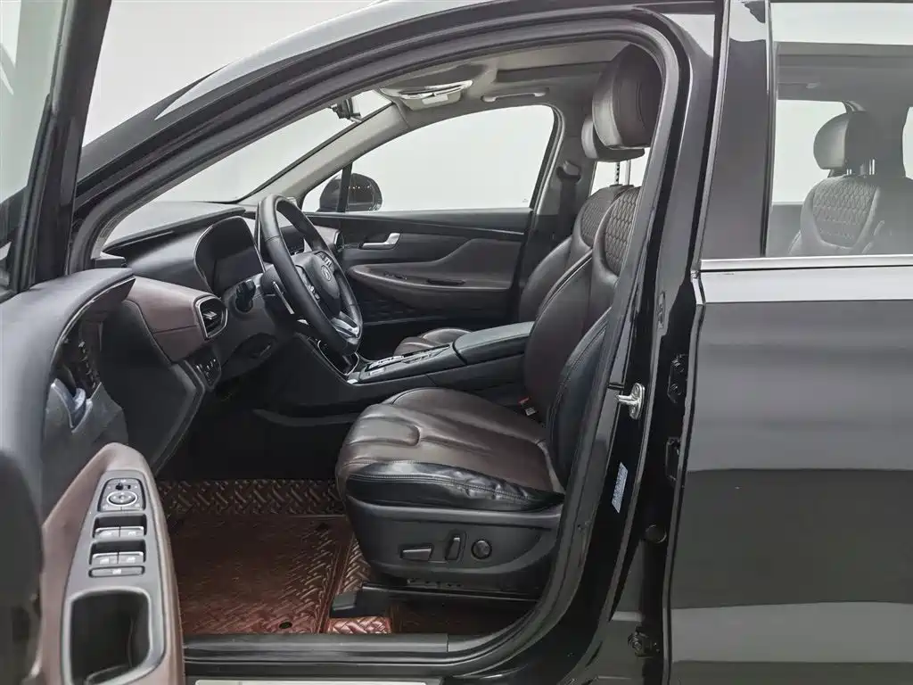 Hyundai Santa Fe 2019 — фото 10