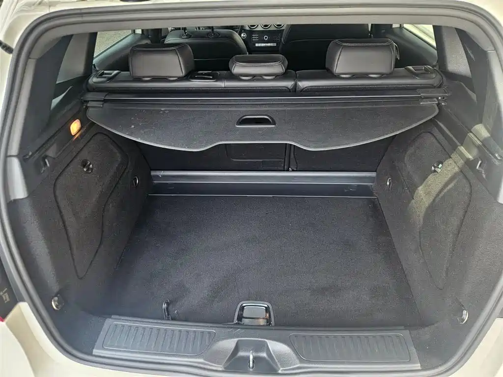 Mercedes-Benz B-Class 2019 — фото 13