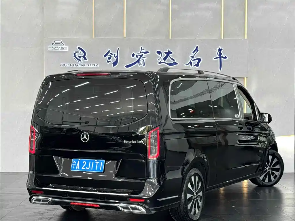 Mercedes-Benz Vito 2023 — фото 4