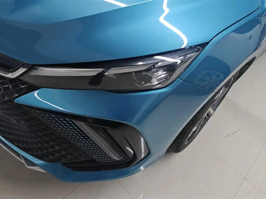 Geely Emgrand L 2022